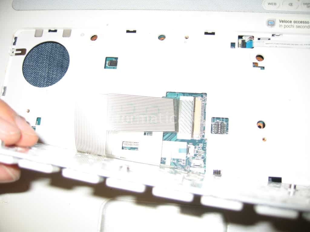 Cambiare Tastiera Sony Vaio VGN-NW21MF PCG-7186M Cambiare Tastiera Sony Vaio VGN-NW21MF PCG-7186M