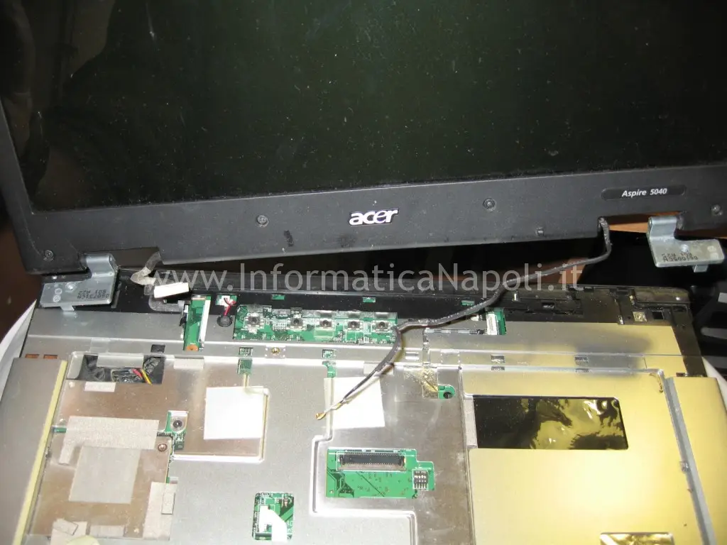 staccare monitor Acer Aspire 5045 5040