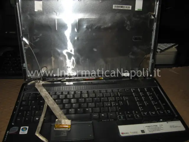 riparazione display LCD LED Acer 5735