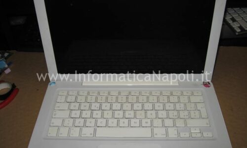 Apertura MacBook 13 e sostituzione DVD