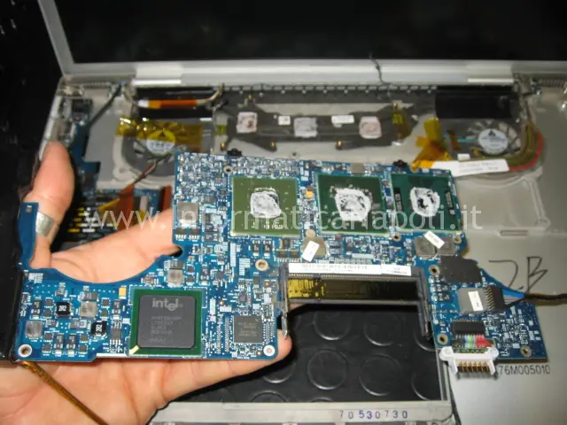 riparare scheda madre macbook pro