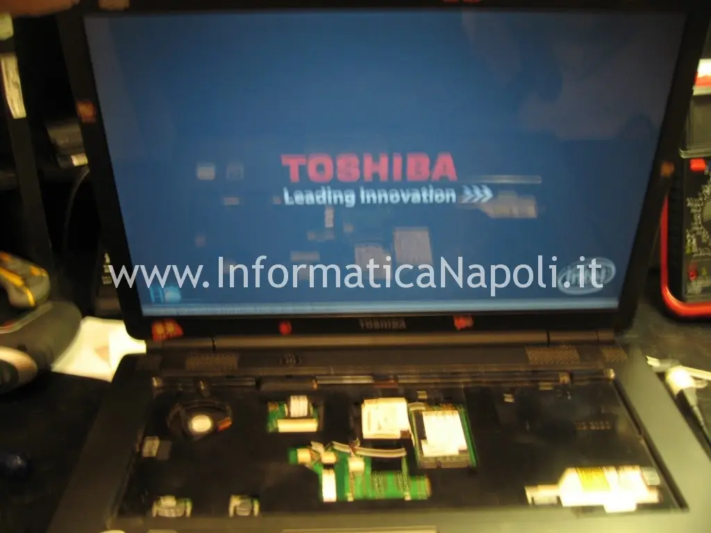 Toshiba L300 - 20Z PSLB8E funzionante