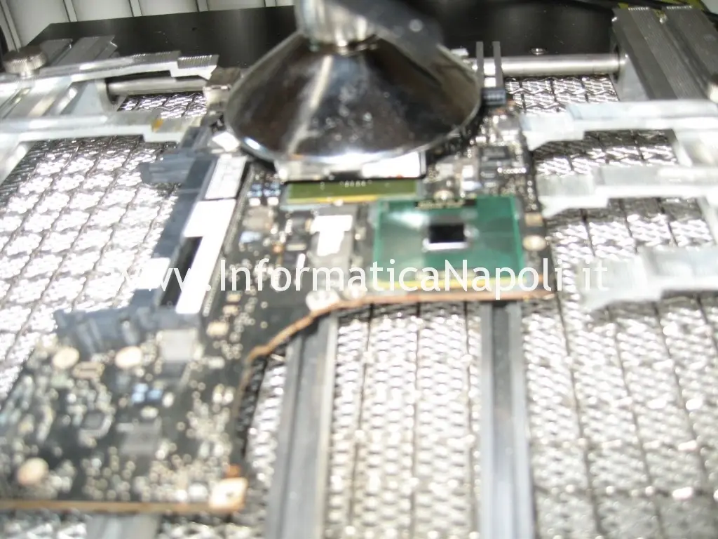 riparazione MacBook pro 13 Unibody 2009