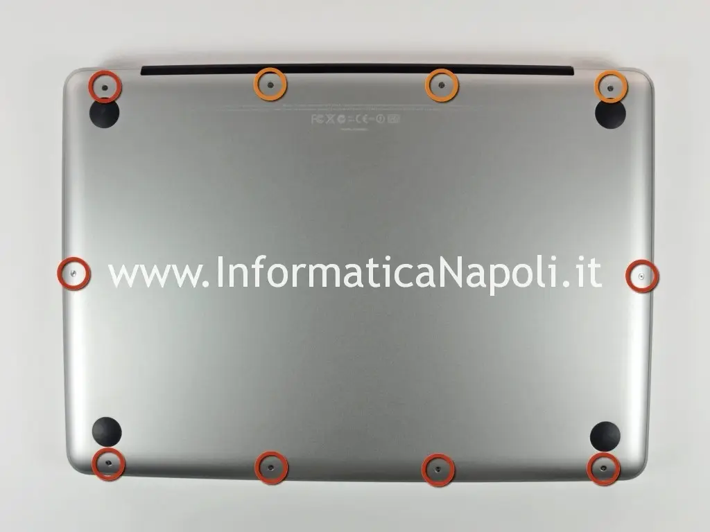 aprire MacBook Pro 13 Unibody 2009