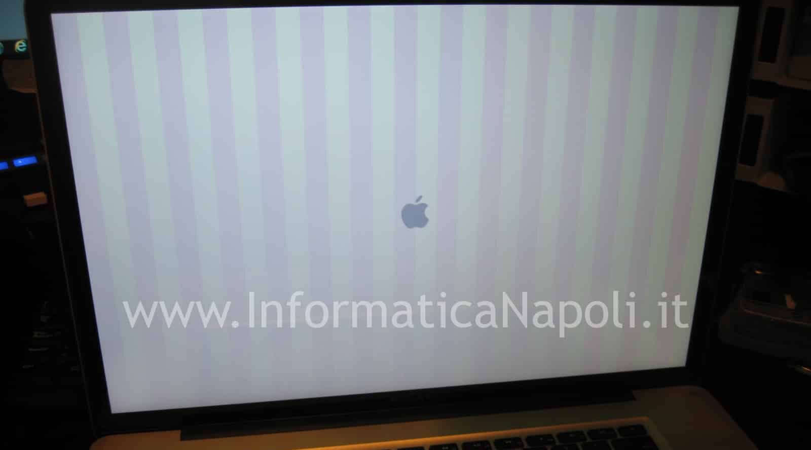 righe verticali apple macbook pro A1297