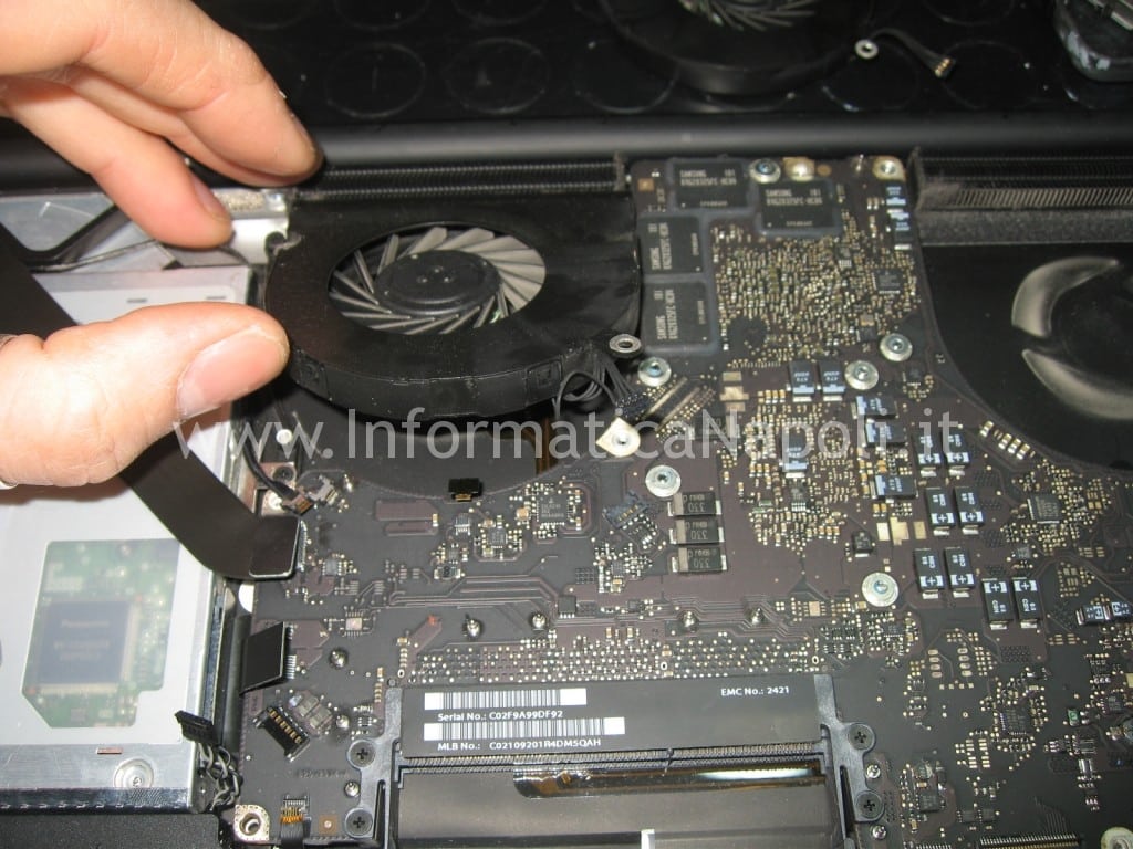 pulire dissipatore Apple MacBook pro 17 A1297 unibody