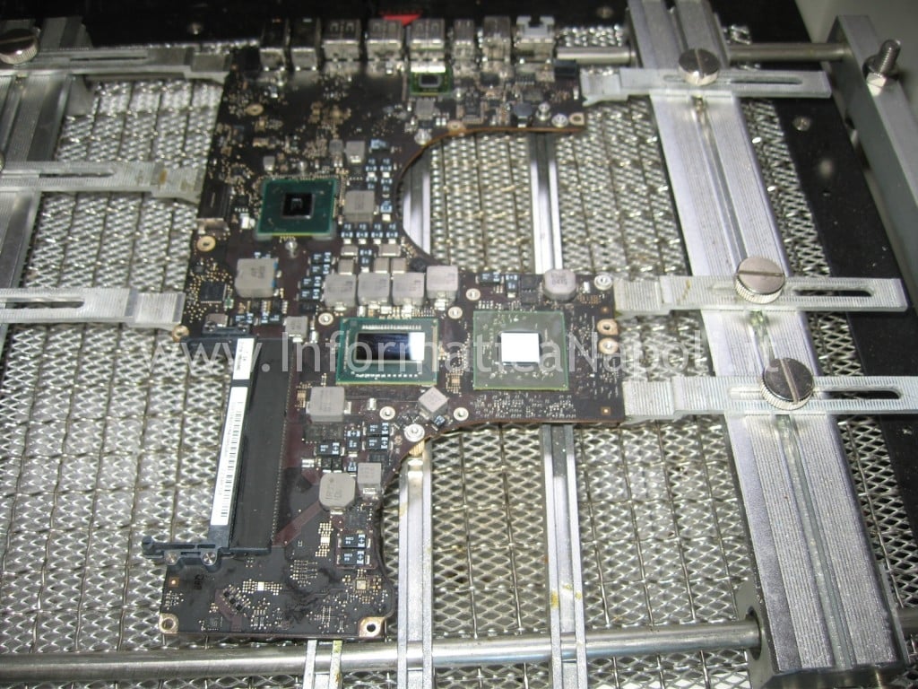 reballing GPU Apple MacBook pro 17 A1297 unibody