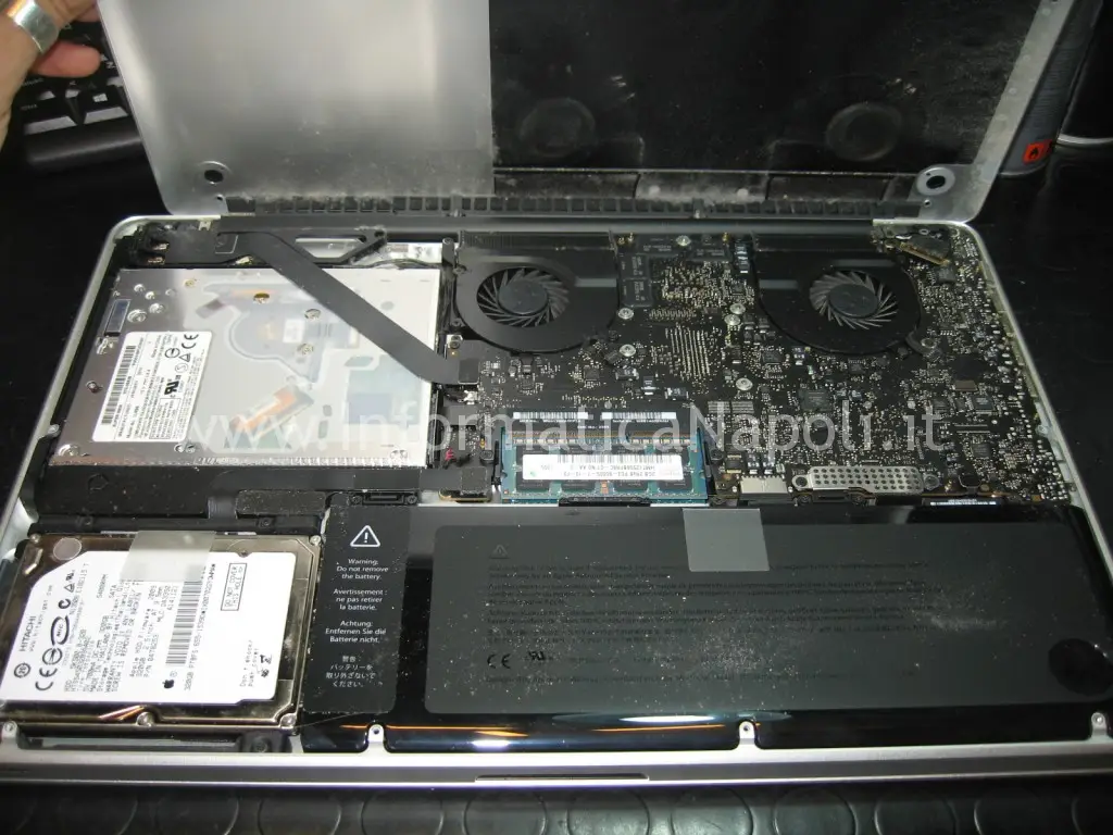 aprire macbook pro A1286 con logic board danneggiata