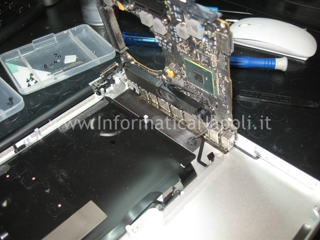 riparazione logicboard macbook pro A1286 A1278 A1297