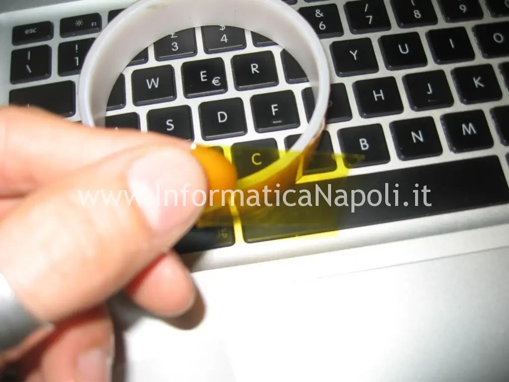 riparazione display led LCD Apple A1278