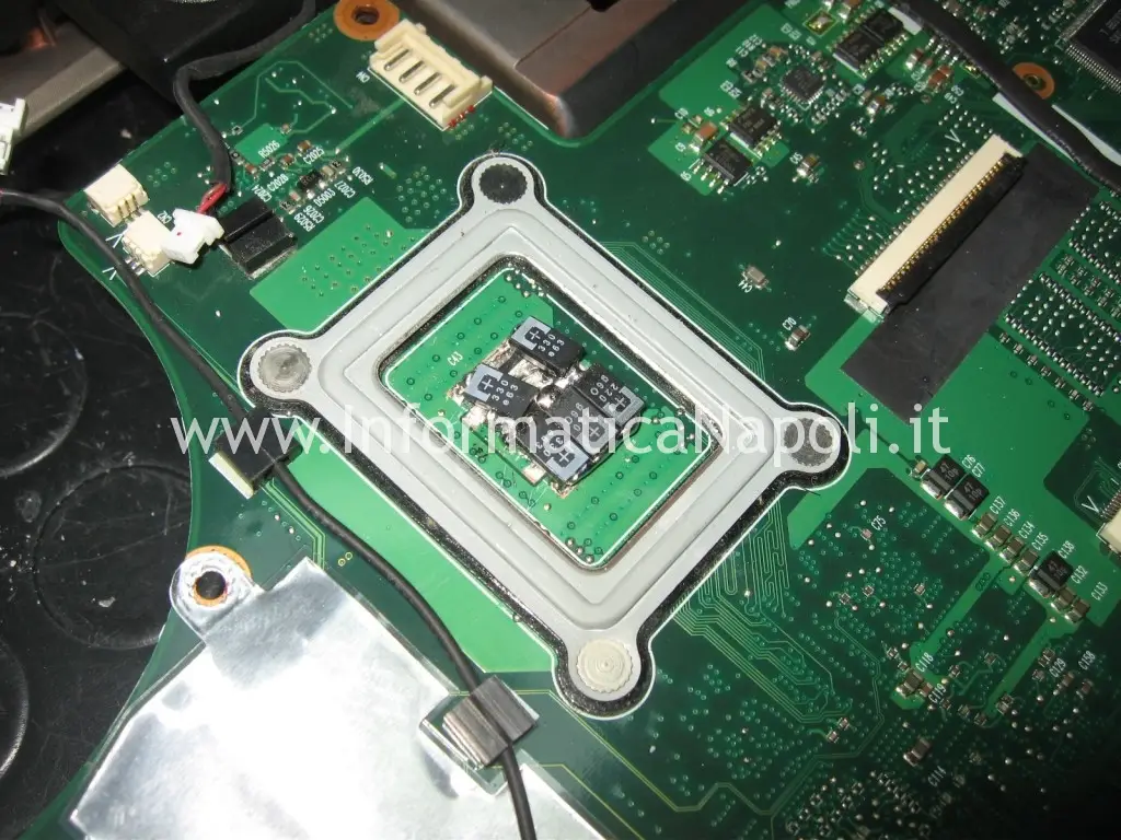 sostituire condensatori scheda madre Acer 6935 