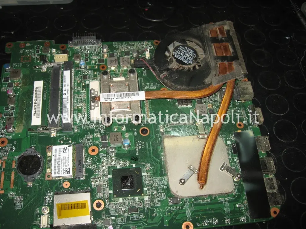 riparazione scheda video Toshiba Satellite L700 L755 PSK2YE napoli
