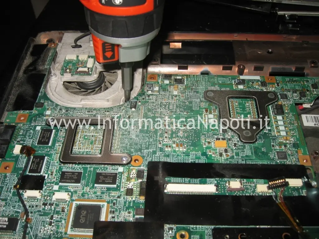 riparazione chip video hp pavilion DV9000 DV9500 DV9695el