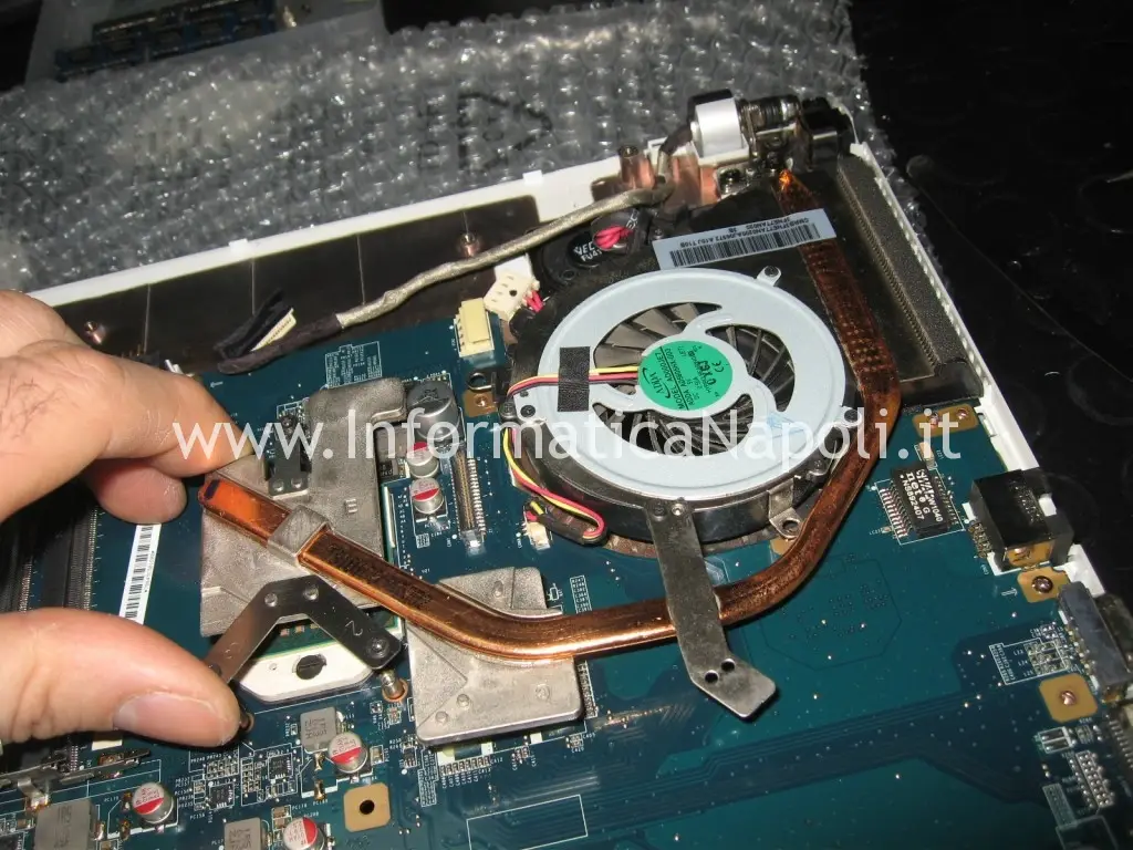 riparare scheda madre SONY VPCEF4E1E PCG-71511M