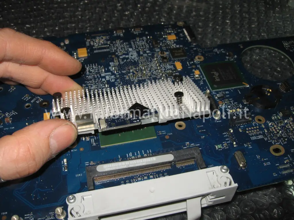 riparazione assistenza dissipatore gpu chipset Apple iMac 17" 2006