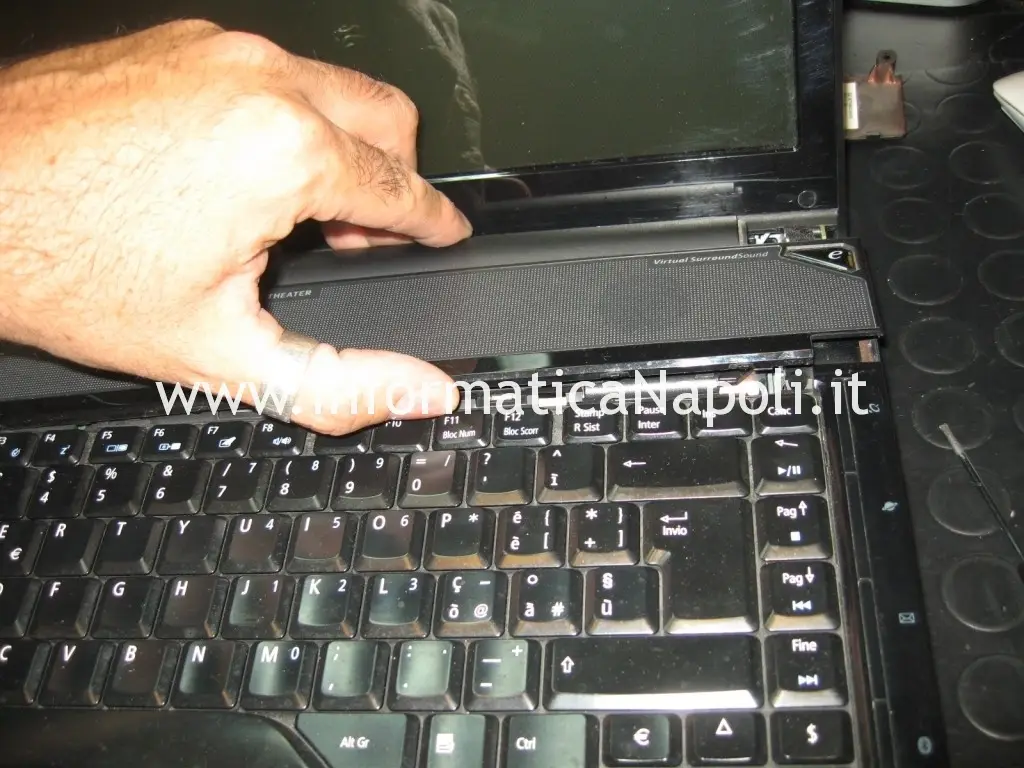 Smontare tastiera Acer aspire 6935 LF2 problema spegnimento