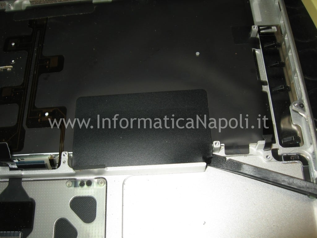 problema liquido tastiera apple macbook A1278 problema liquido tastiera apple macbook A1278