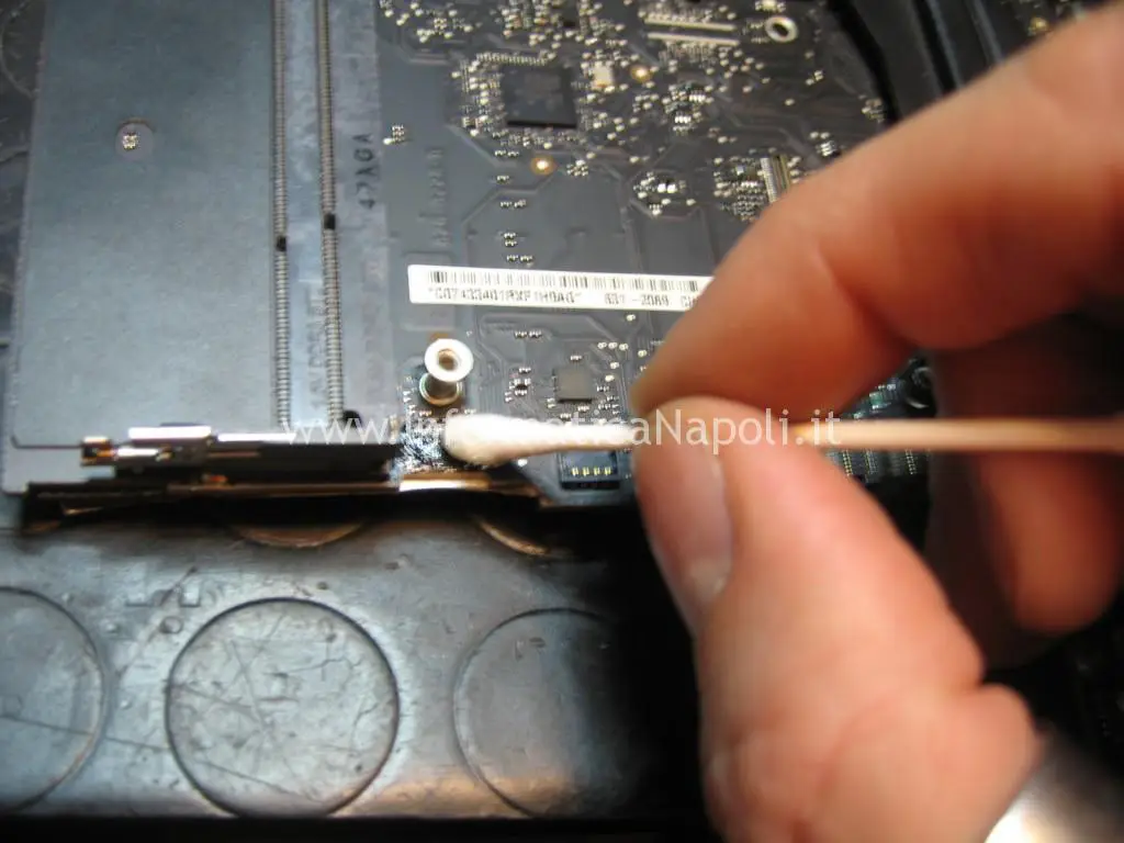 flussante riparazione apple mac mini A1347