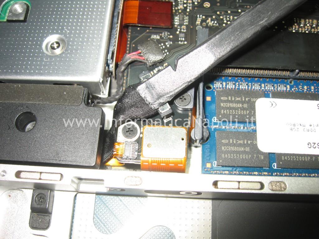 come riparare Apple MacBook A1286 15 logic board 820-2330-A