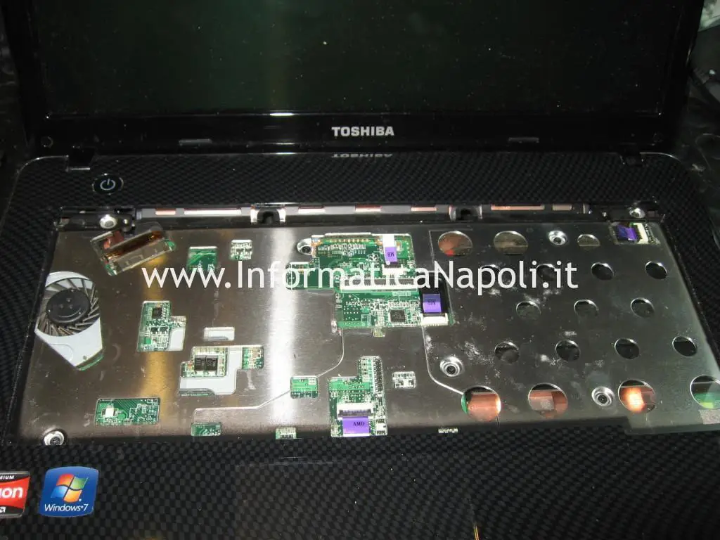 Problema chip video Toshiba Satellite T130 D