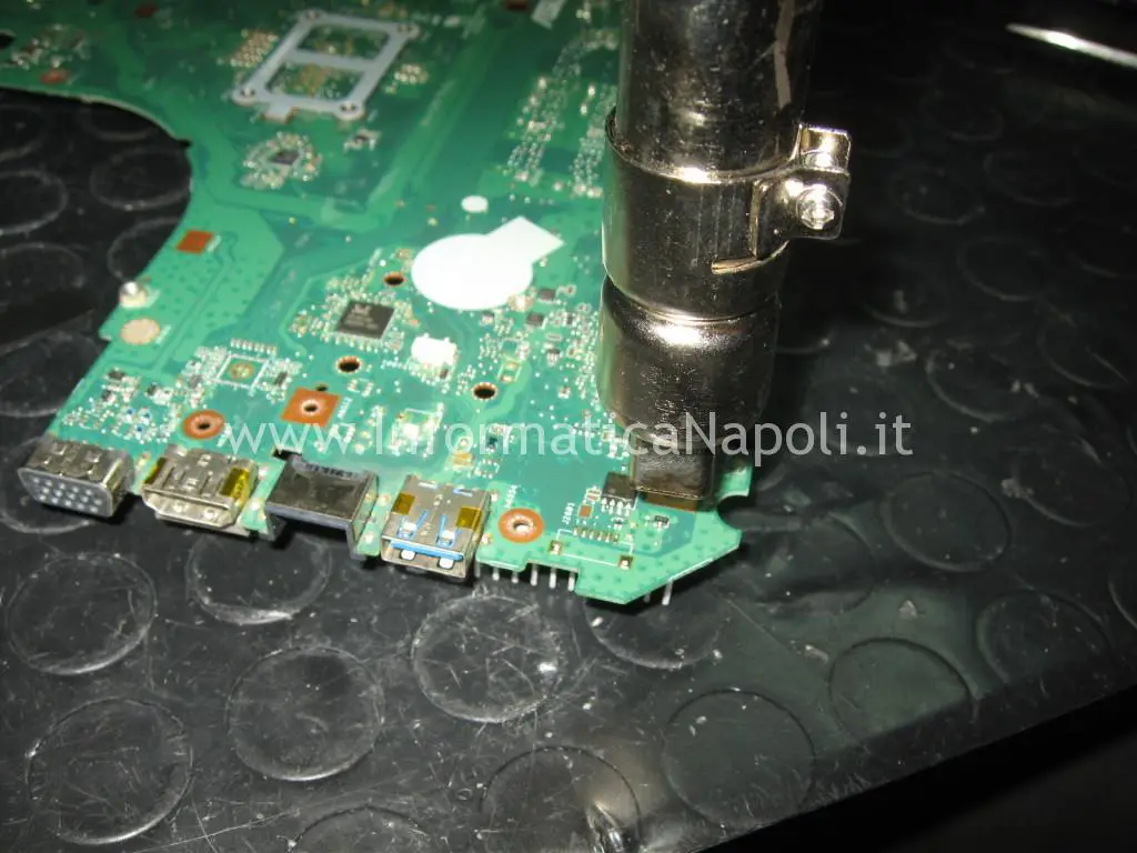 riparazione scheda madre Asus A56C