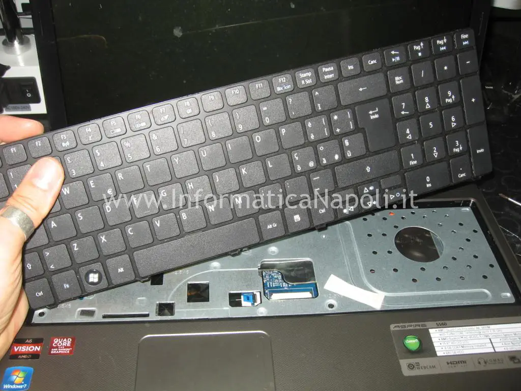 sostituire tastiera flat Acer aspire 5560