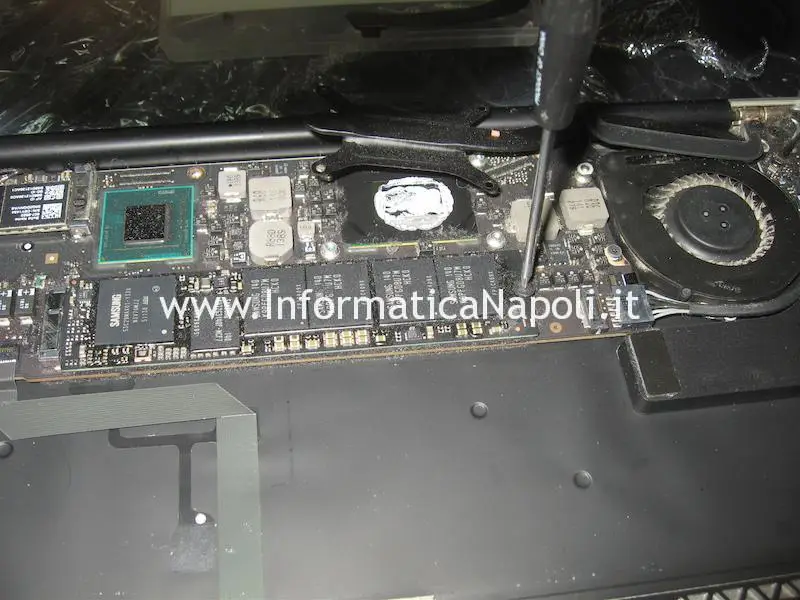 dissipatore GPU CPU SSD logic board Apple MacBook A1466