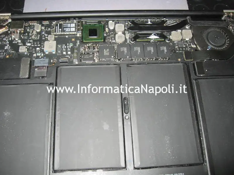 rimontare riparare apple macbook Air 11 A1370 A1465