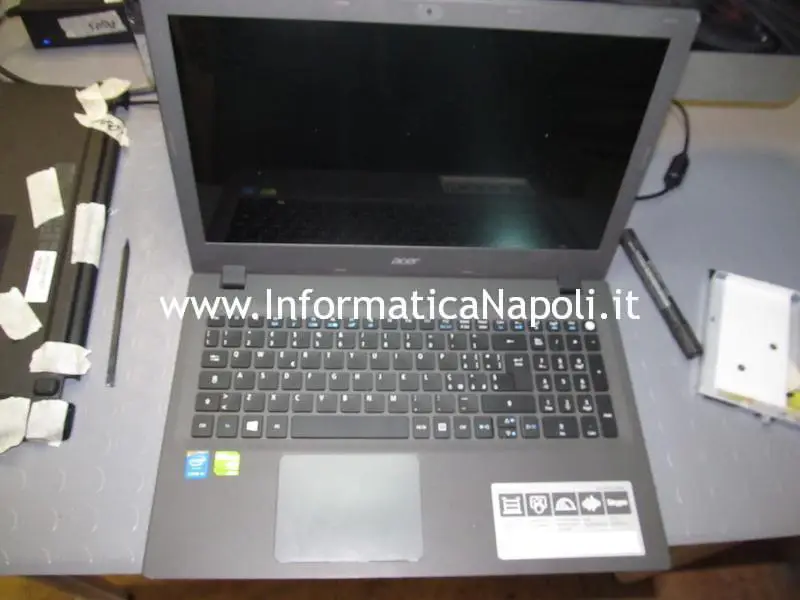 problemi accensione Acer Aspire E5 573 575 774 E5-573G-326Z N15Q1 MB ZRT 