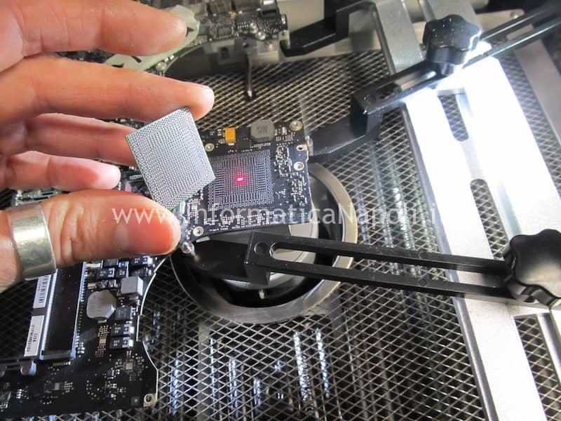 Problemi scheda video Macbook pro reballing sostituzione chip ATI nVidia MacBook Pro 15 A1286
