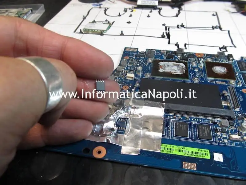 problema bios Asus UX32VD Zenbook rimozione chip bios macronix MX