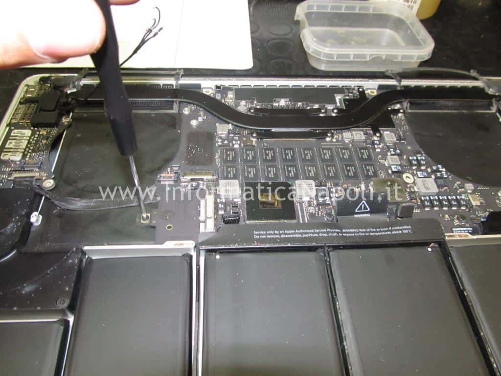 scheda logica scheda logica 820-3332-A apple MacBook Pro 15 retina A1398 non si avvia