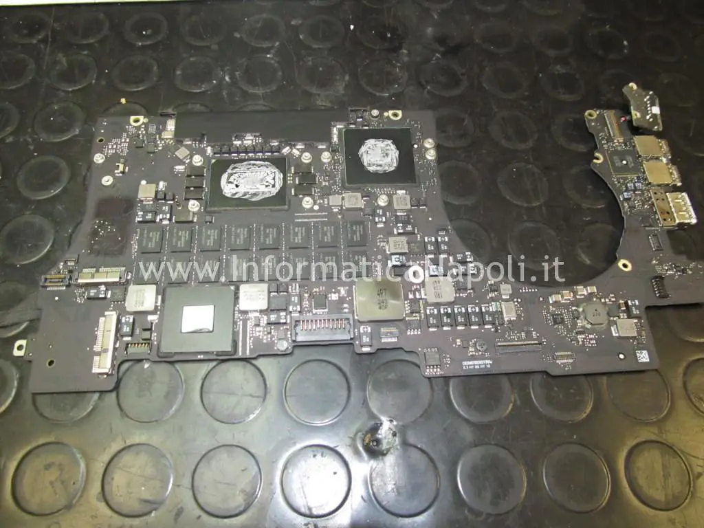 logic board 820-3332-A MacBook Pro 15 retina A1398 EMC 2512