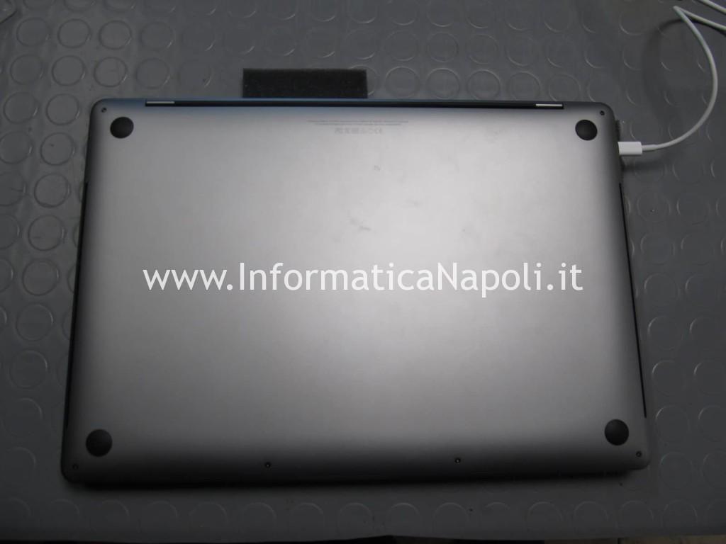 aprire smontare MacBook 15 retina 2016 | 2017 touchbar A1707