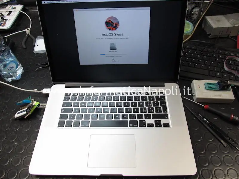 MacBook Pro retina 15 A1398 2012 | 2013 | 2014 | 2015 820-3662-A Micron N25Q064A sbloccato ripristinato