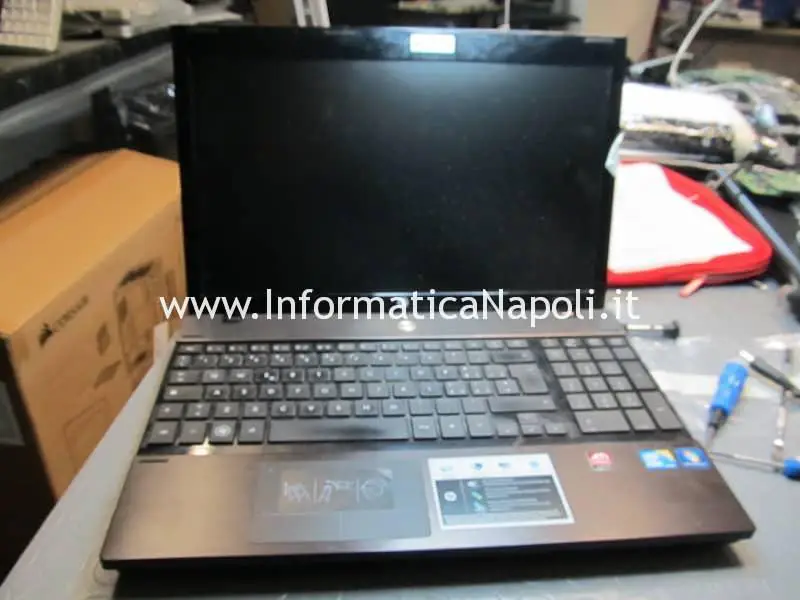 problema accensione HP ProBook 4520s schermo nero