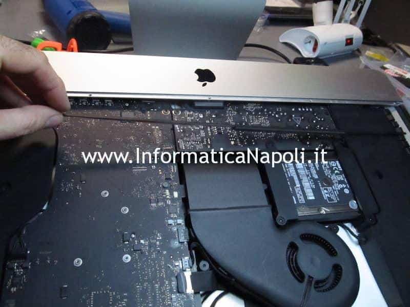 rimozione scheda logica PSU Apple iMac A1418