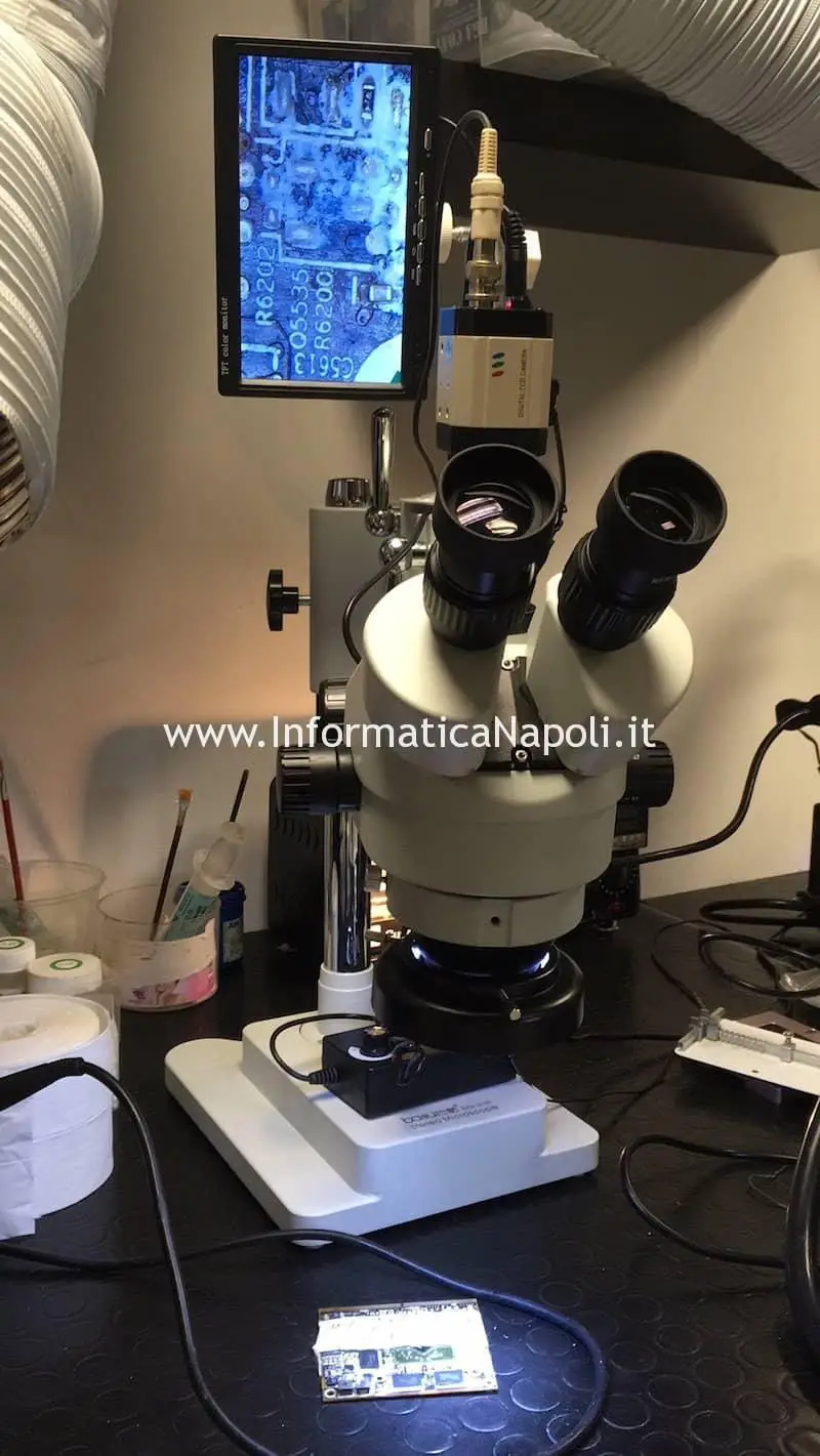 Microscopio trinoculare InformaticaNapoli