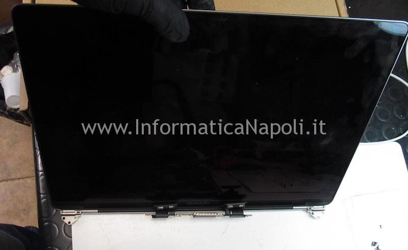 problema flat display macbook pro touch bar A1707 A1708 A1706