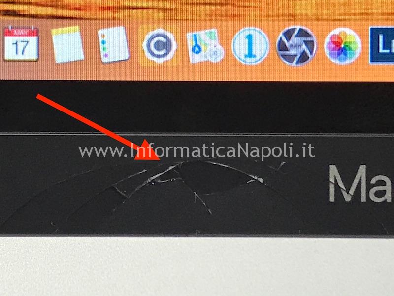 Rottura bordo display vetro macbook pro 15 touch bar A1707 A1708 A1706