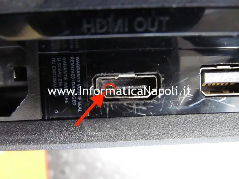 Problemi video Sony PlayStation 4 PS4 Pro CUH-7016B non si accende