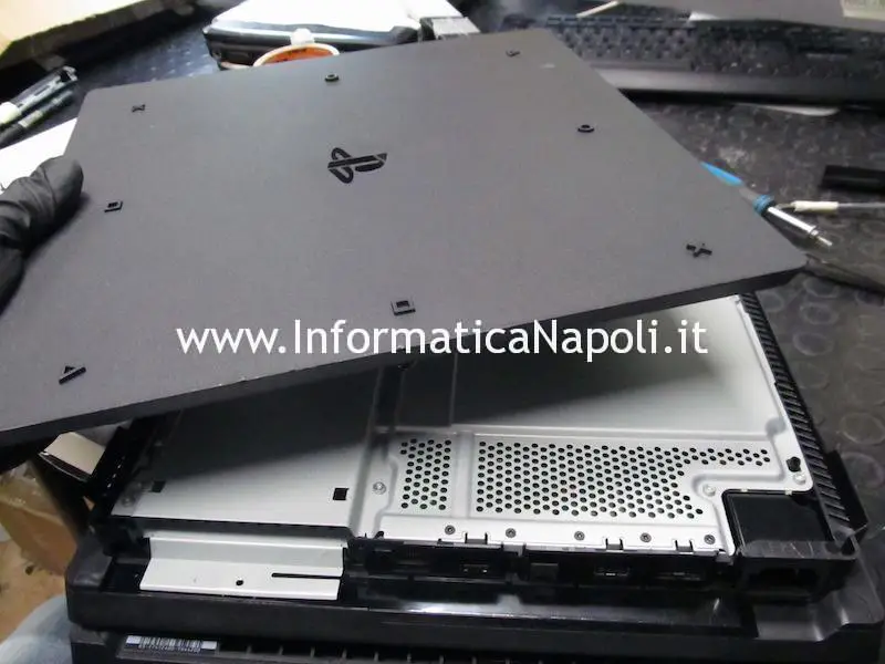 come riparare Sony PlayStation 4 PS4 Pro CUH-7016B