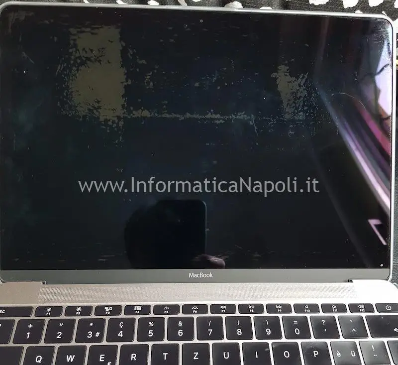 macbook 12 problemi staingate schermo patina antirifilesso