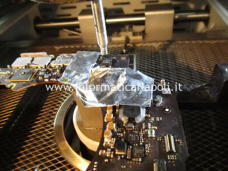 riparazione chip audio cirrus 4208-crz MacBook pro 15 retina A1398