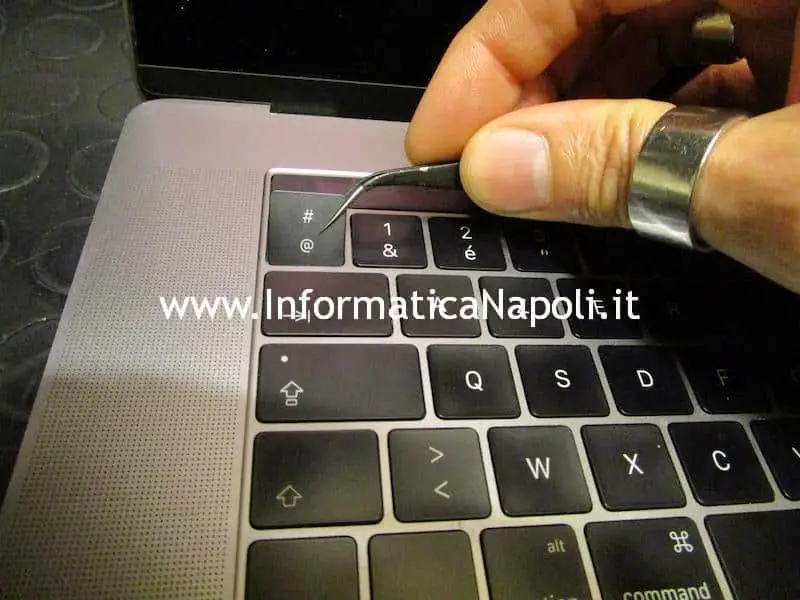 come sostituire tasti esteri MacBook TouchBar A1707 A1706, non touchbar A1708 e MacBook 12 A1534
