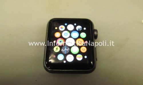 Sostituzione batteria o display Apple Watch