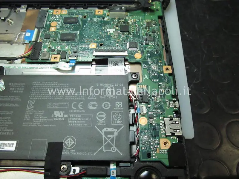 problema Asus VivoBook E200H non carica batteria