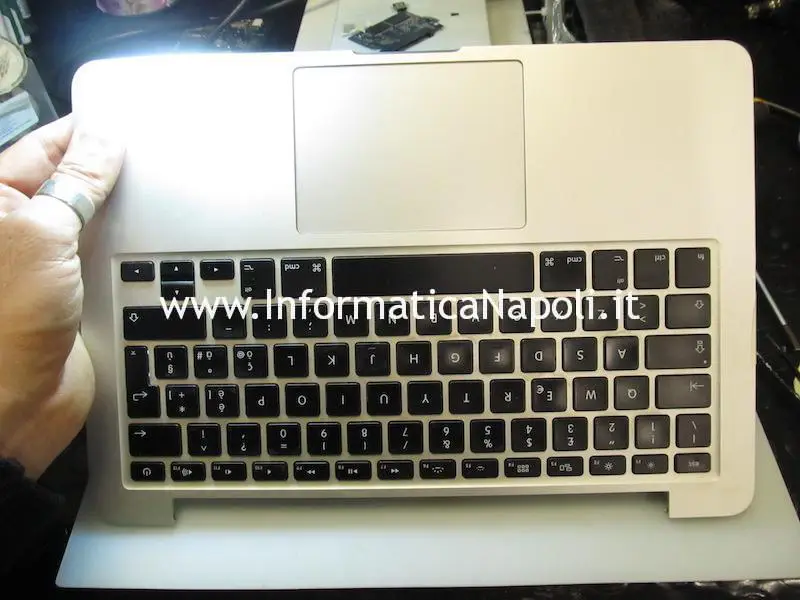 problemi tastiera trackpad e batteria Apple MacBook pro 13 a1502