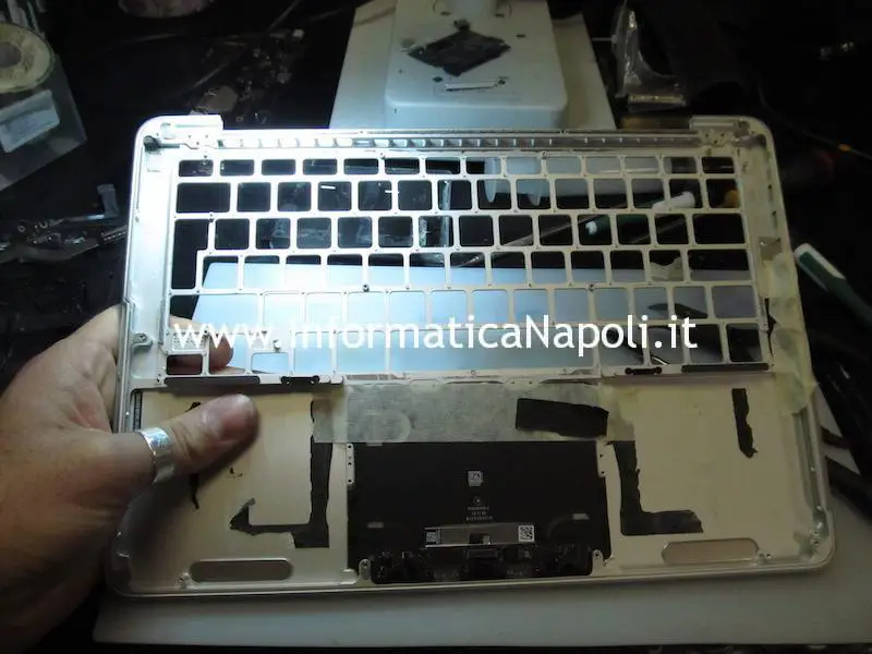 problemi tastiera trackpad e batteria Apple MacBook pro 13 a1502