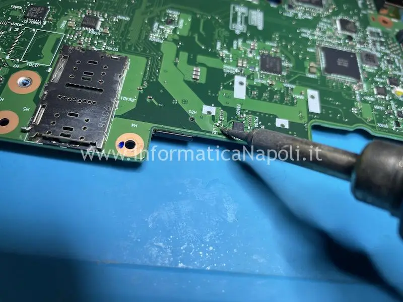 schema elettrico riparazione schermo nero lenovo Thinkpad T490s scheda madre NM-B891